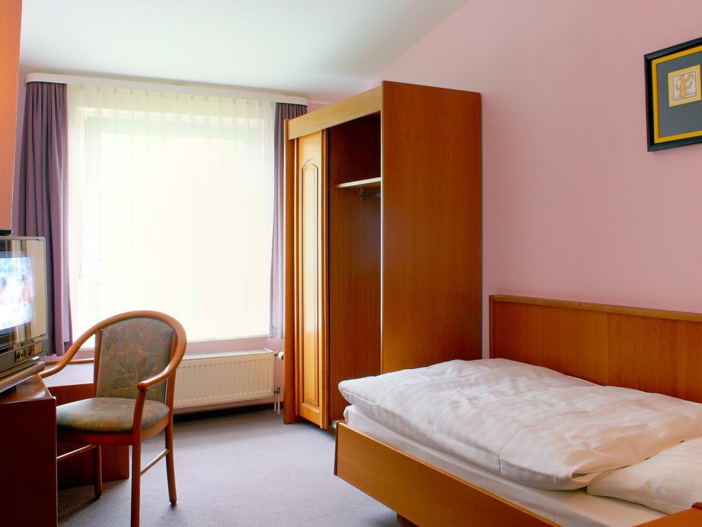 Kaerntner Stub'N Hotel Koenigslutter am Elm Phòng bức ảnh