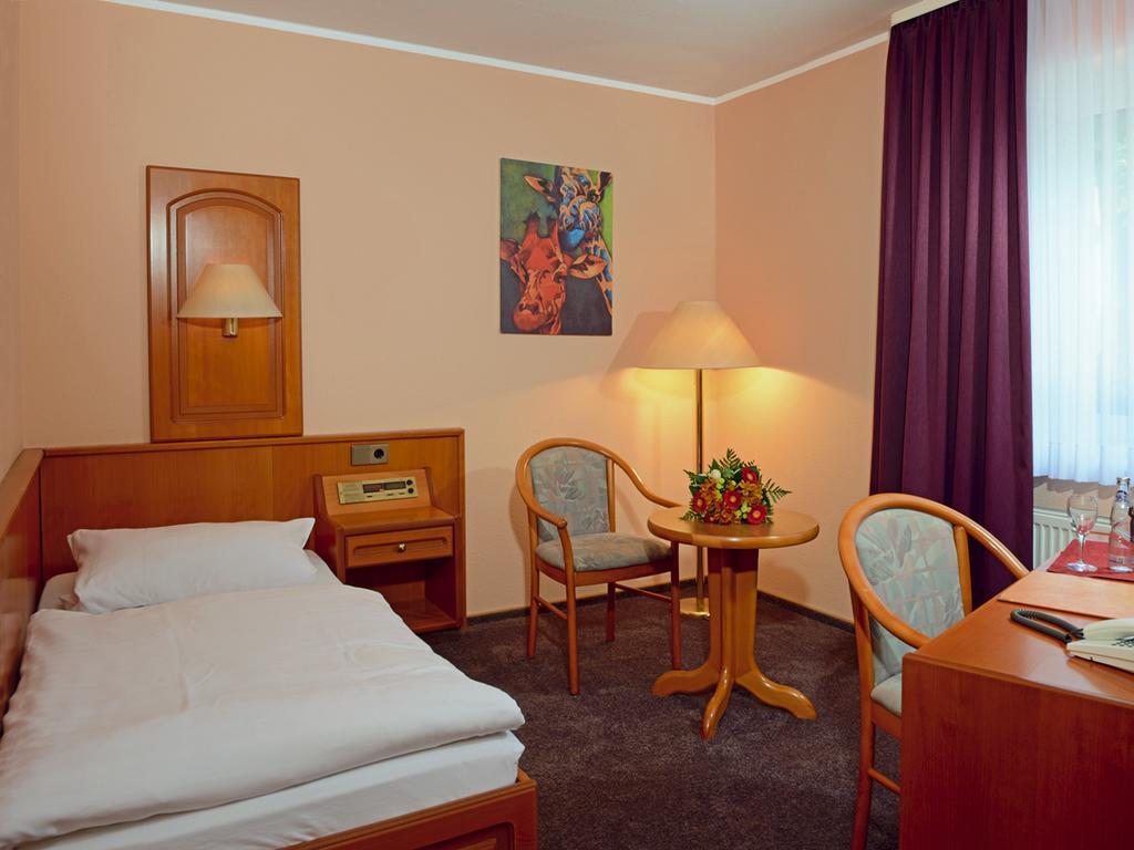 Kaerntner Stub'N Hotel Koenigslutter am Elm Phòng bức ảnh
