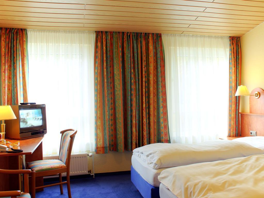Kaerntner Stub'N Hotel Koenigslutter am Elm Phòng bức ảnh