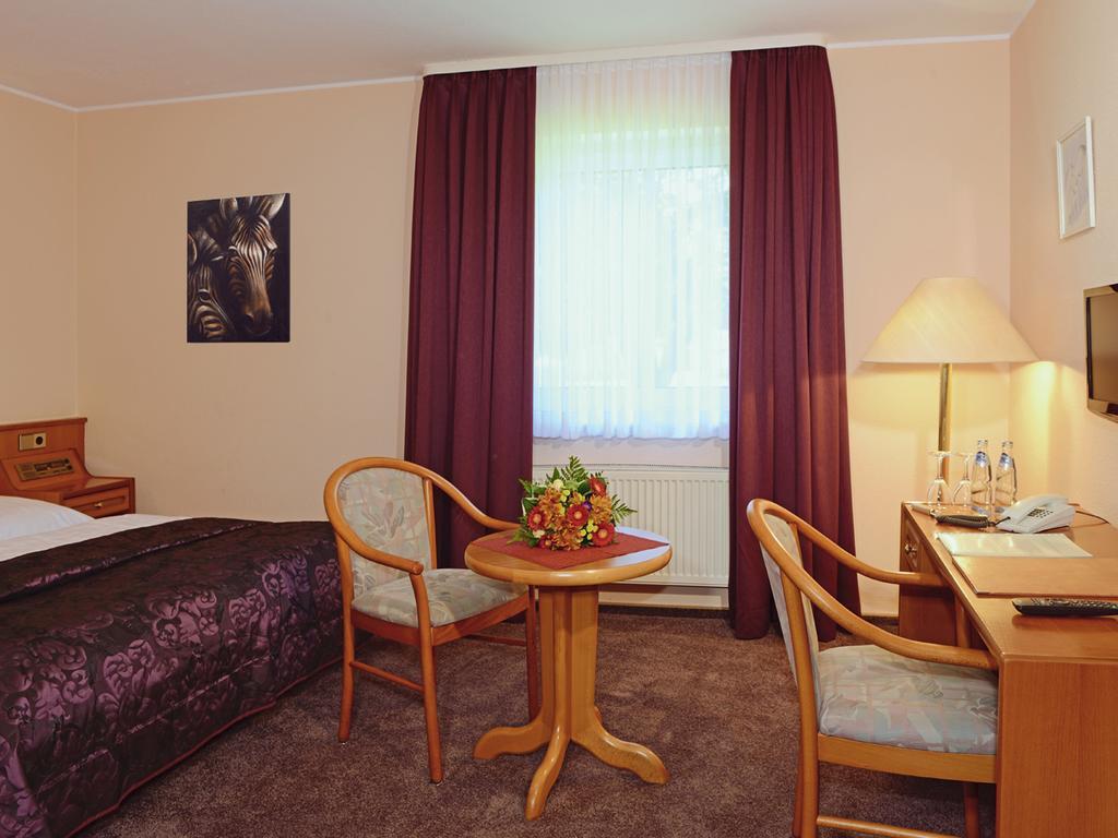 Kaerntner Stub'N Hotel Koenigslutter am Elm Phòng bức ảnh