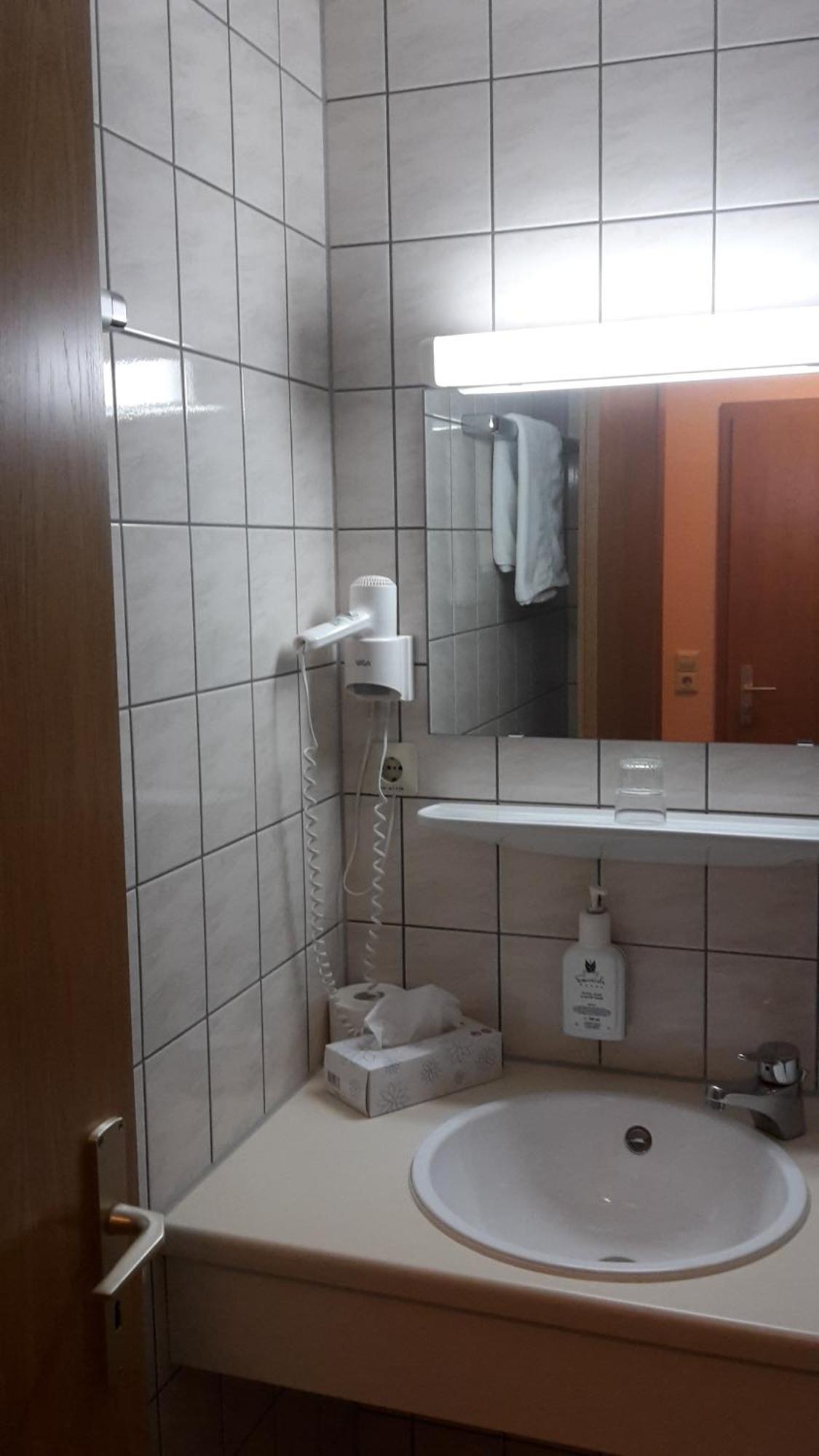 Kaerntner Stub'N Hotel Koenigslutter am Elm Phòng bức ảnh